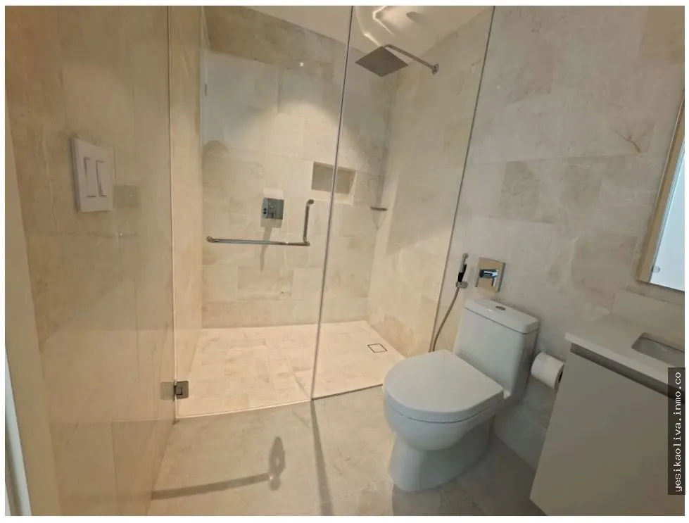 Luxury Waterfront Apartment for Sale in Ocean Reef