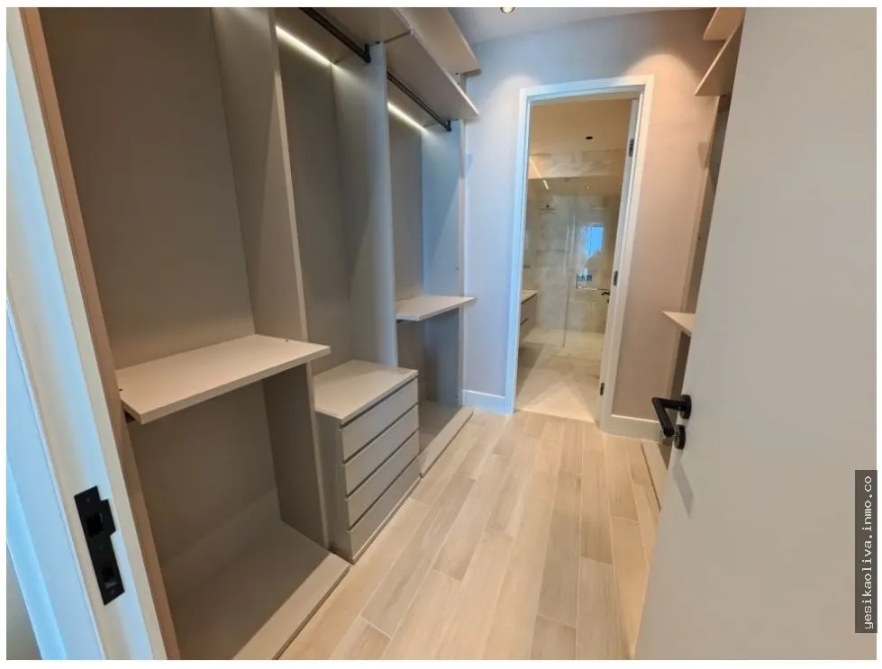 Luxury Waterfront Apartment for Sale in Ocean Reef