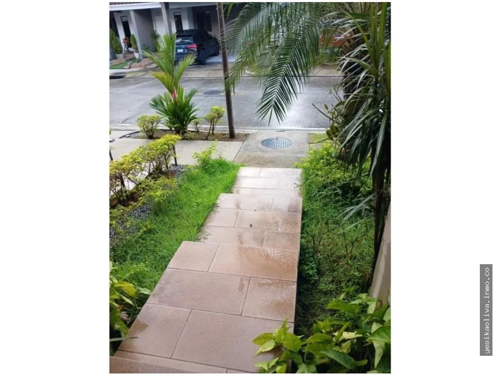 Venta de Casa en PH Aventura, Brisas del Golf, Sector Paseo del Norte