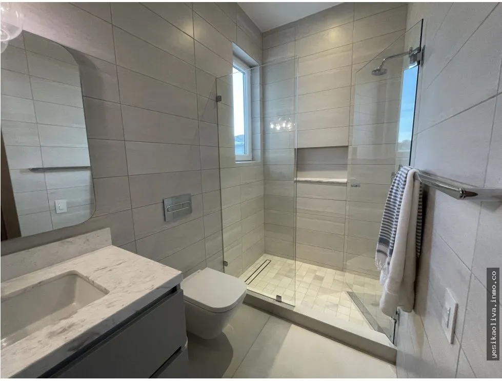 Venta de casa en Santa Maria de lujo 318mts2