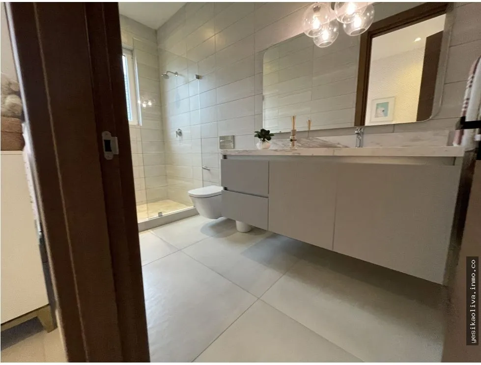 Venta de casa en Santa Maria de lujo 318mts2