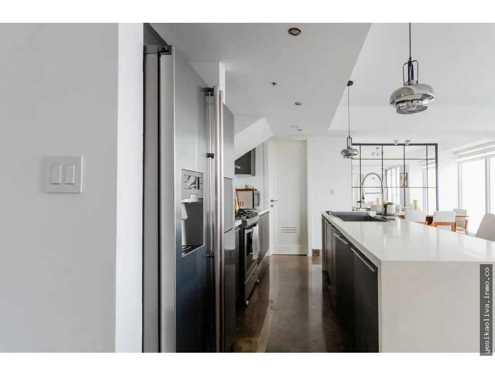 SALE OF EXCLUSIVE LUXURY APARTMENT ON AVENIDA BALBOA PH YOO