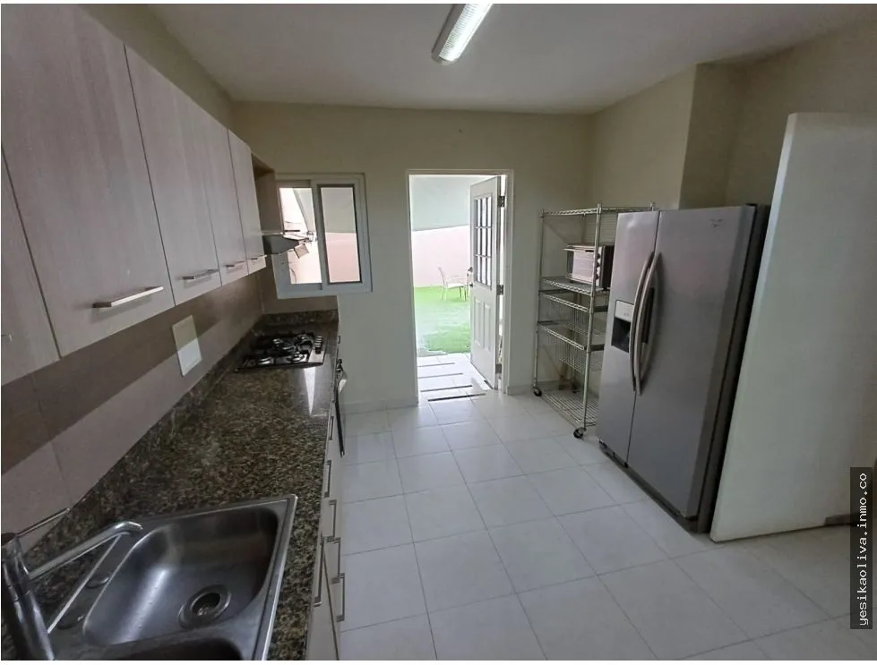 ALQUILER DE CASA EN VERSALLES