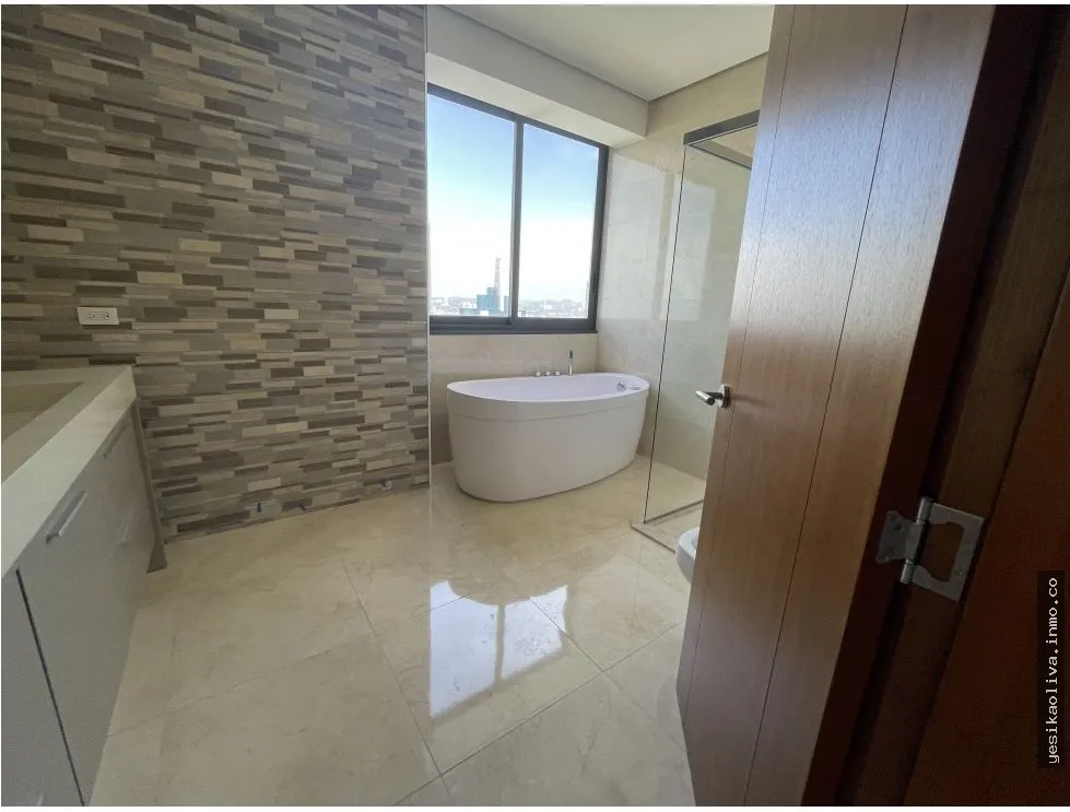 Venta de Apartamento en Costa del Este, Vista al Mar