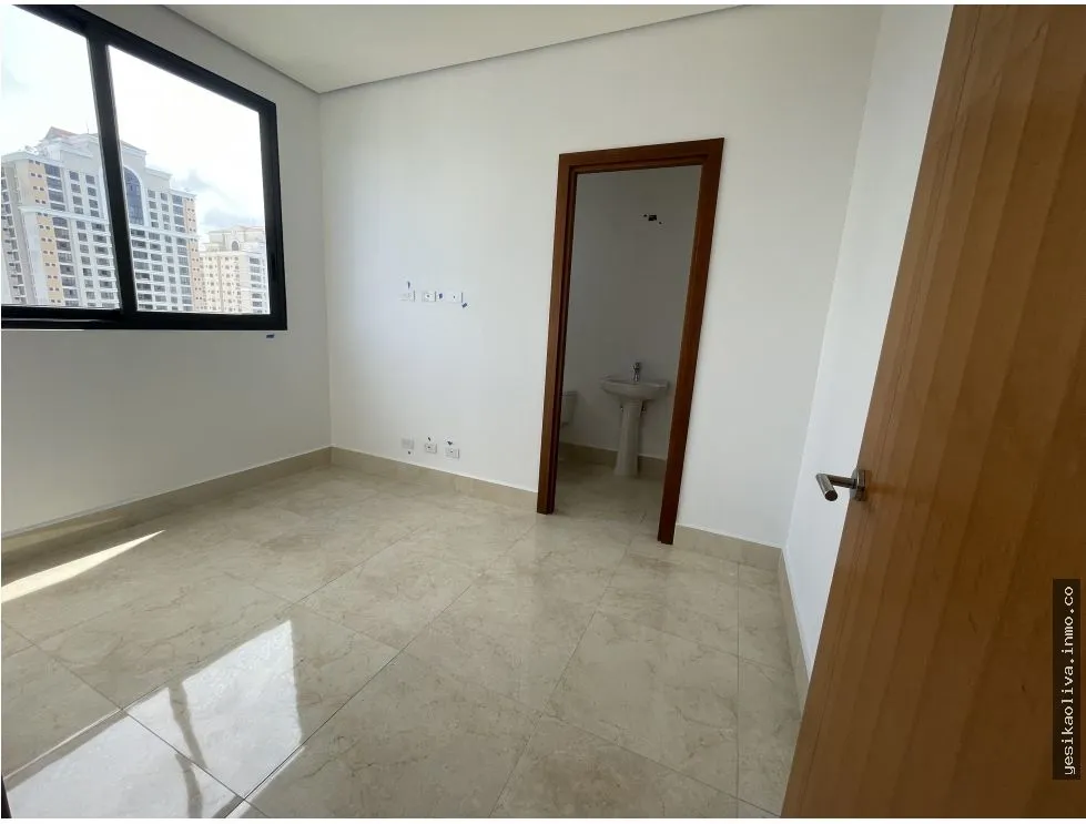 Venta de Apartamento en Costa del Este, Vista al Mar