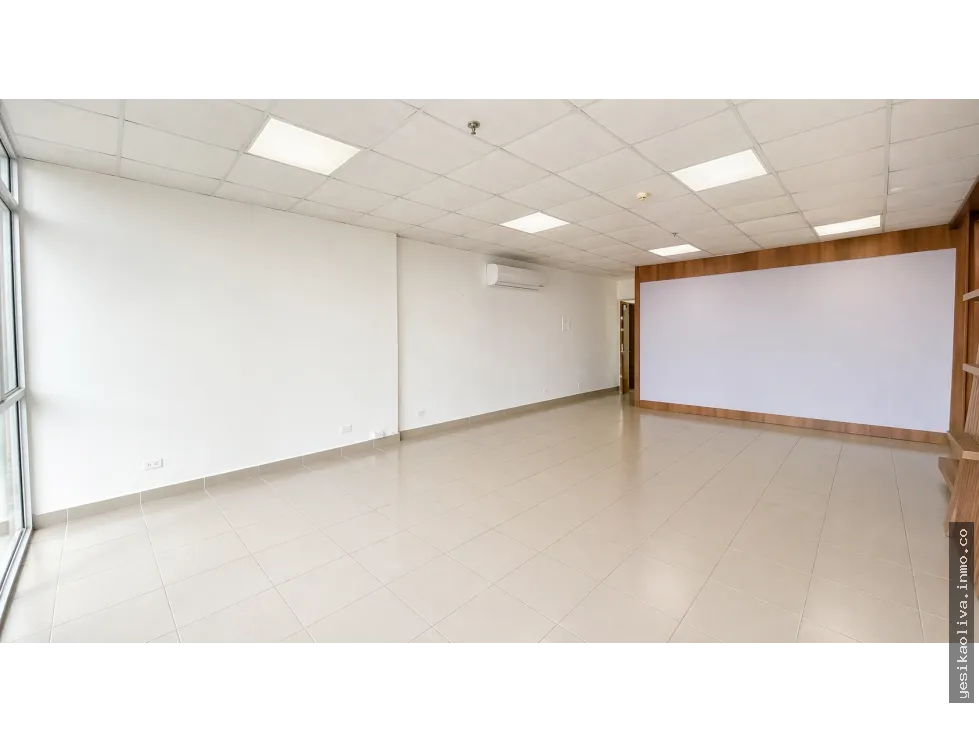 Office for sale in Bella Vista