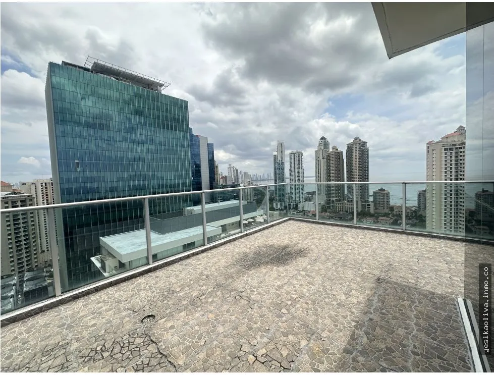 Venta de apartamento penthouse en Punta Pacífica