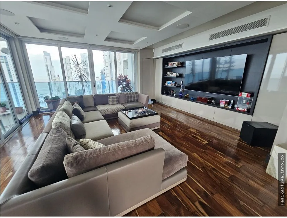 Apartamento penthouse en venta en Coco del Mar