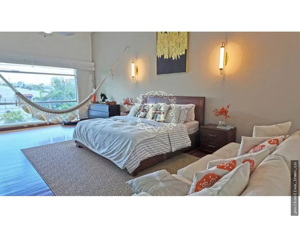 Venta de residencia en Altos del Golf