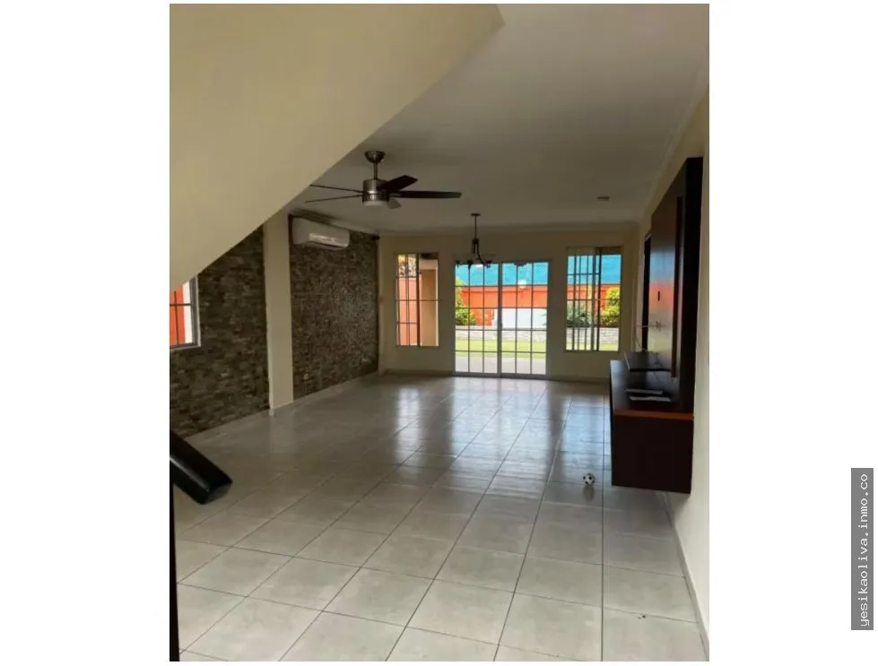 Venta de Residencia Campo Limberg