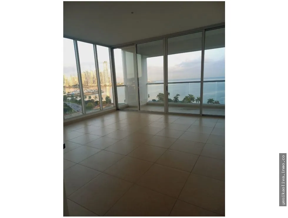Alquiler de Apartamento en Ave Balboa