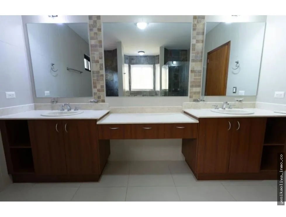 Venta de Residencia Costa Sur