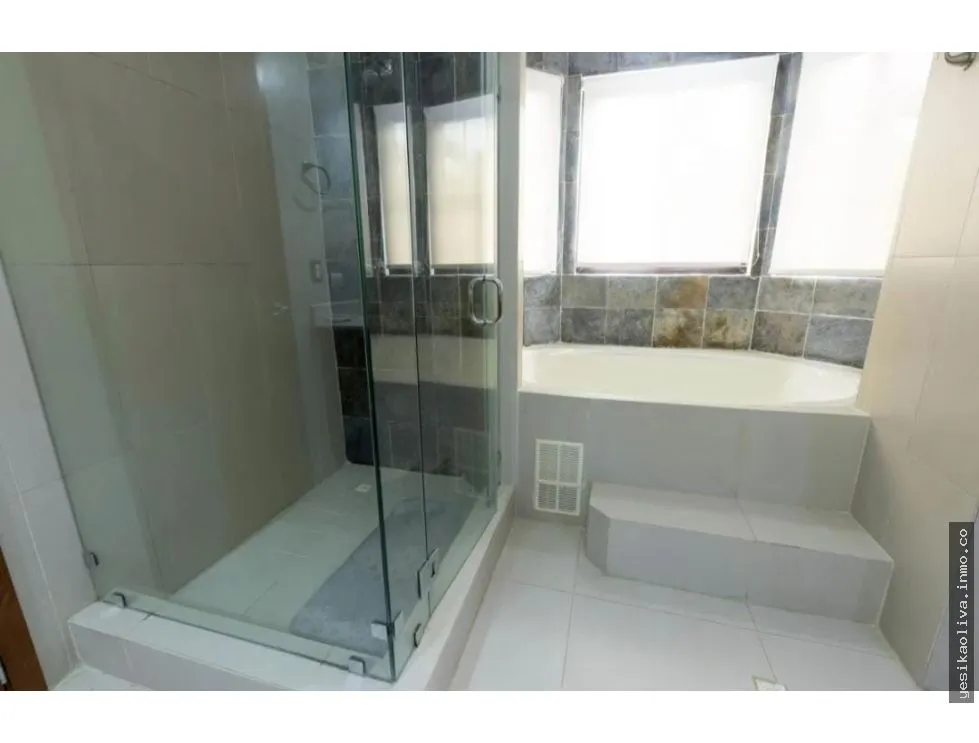 Venta de Residencia Costa Sur