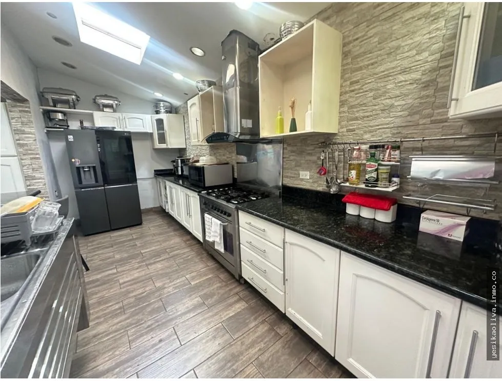 Venta de hermosa residencia en Condado del Rey