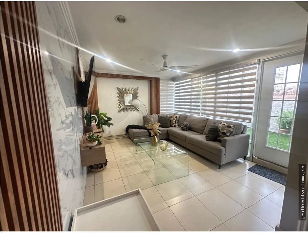 Venta de hermosa residencia en Condado del Rey