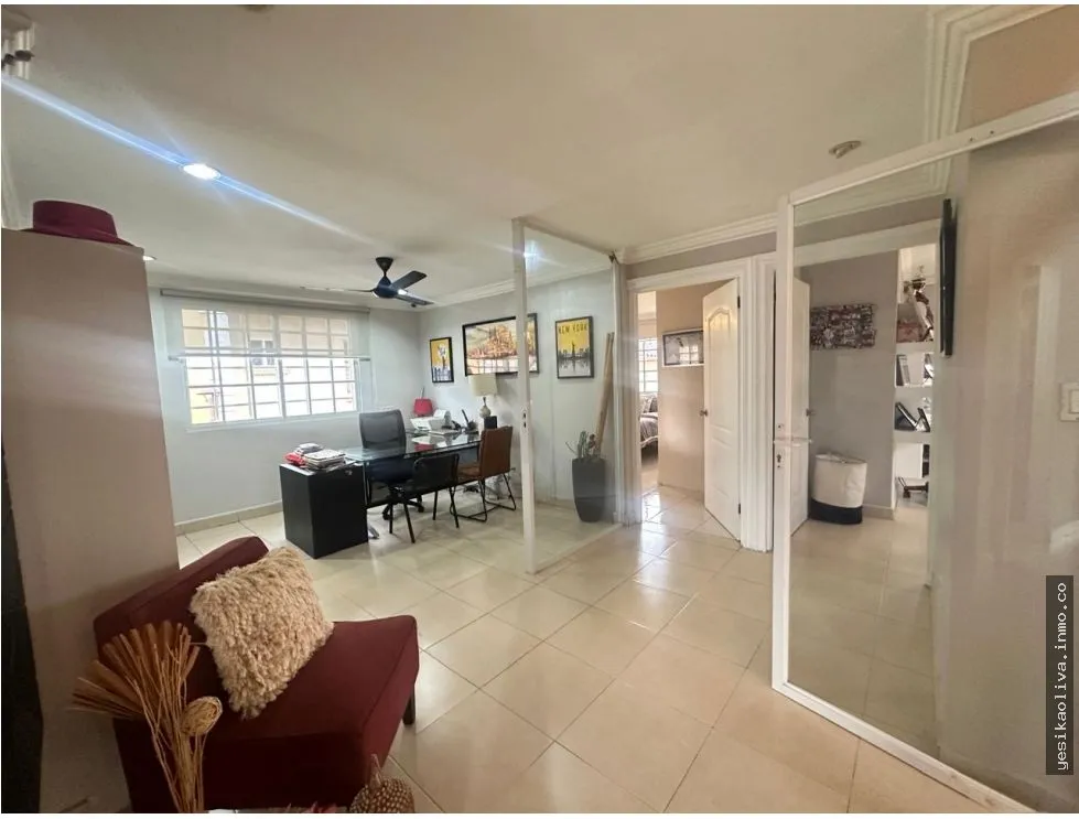 Venta de hermosa residencia en Condado del Rey
