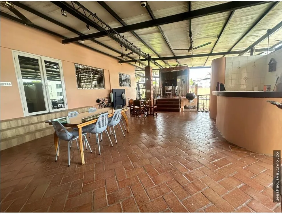 House Rental in La Alameda