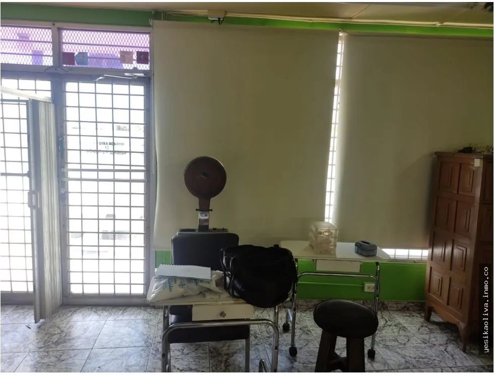 Venta de local comercial  en Bella Vista