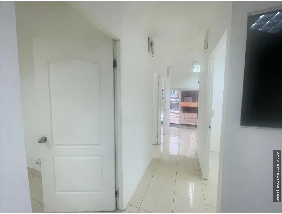 Commercial Space for Rent on Vía España