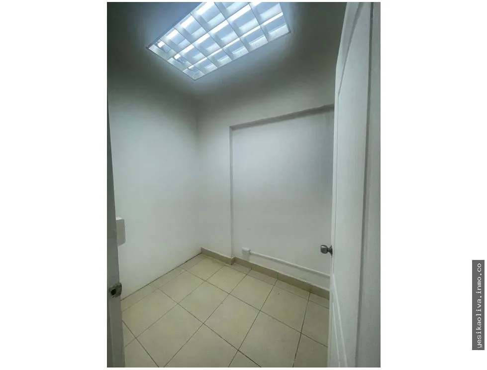 Commercial Space for Rent on Vía España