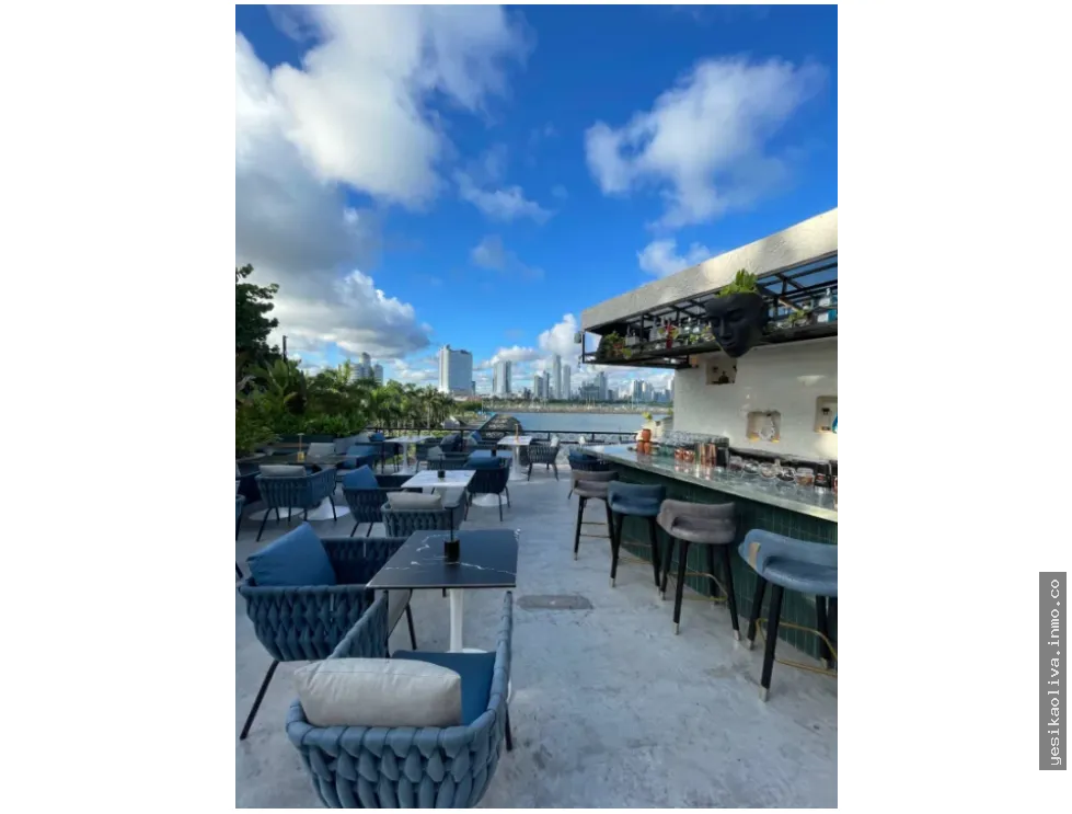 Venta de Local Comercial en Casco Viejo
