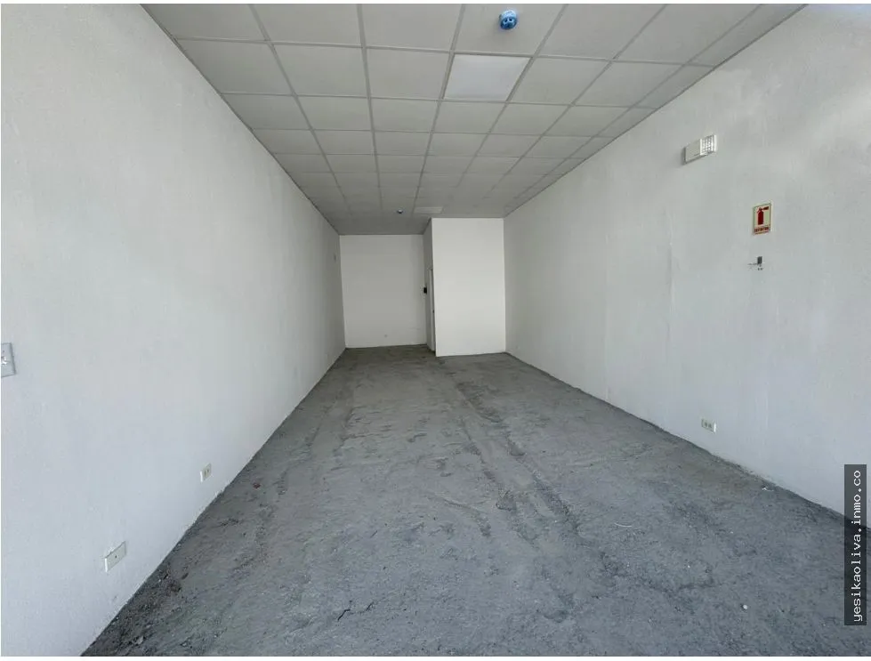 Venta de Plaza Comercial en Parque Lefevre