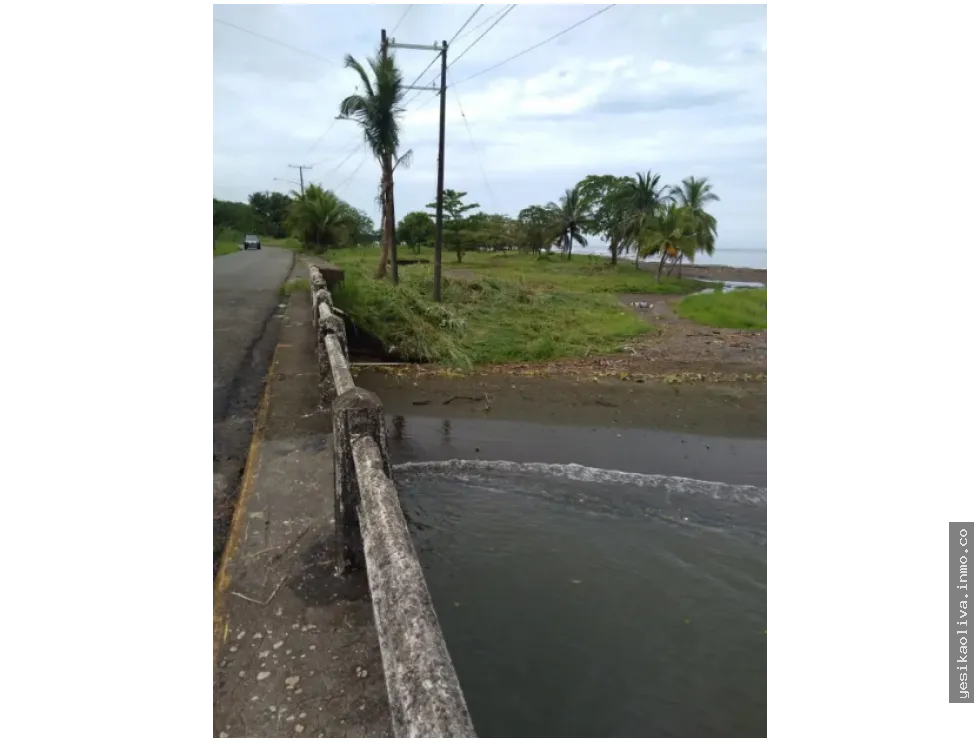 Venta de Terreno (Playa) Colon