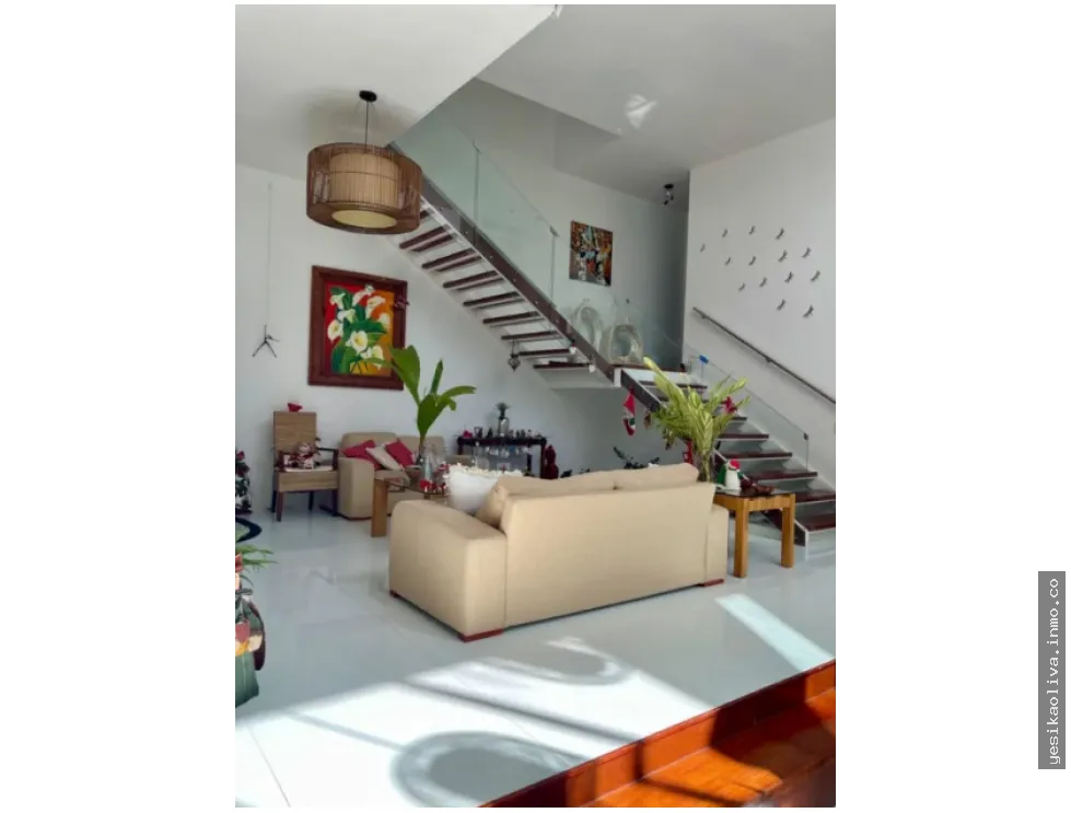 Alquiler de Residencia Altos del Golf / Casa Moderna