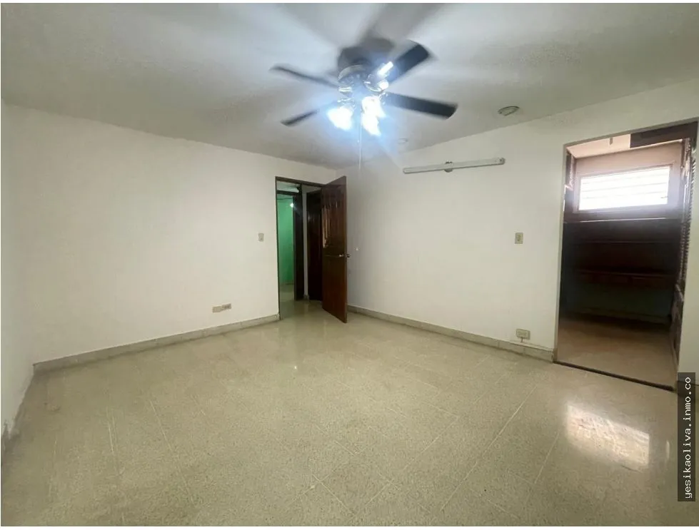 Venta de Residencial en Club X, El Ingenio, para Negocio / Hostal