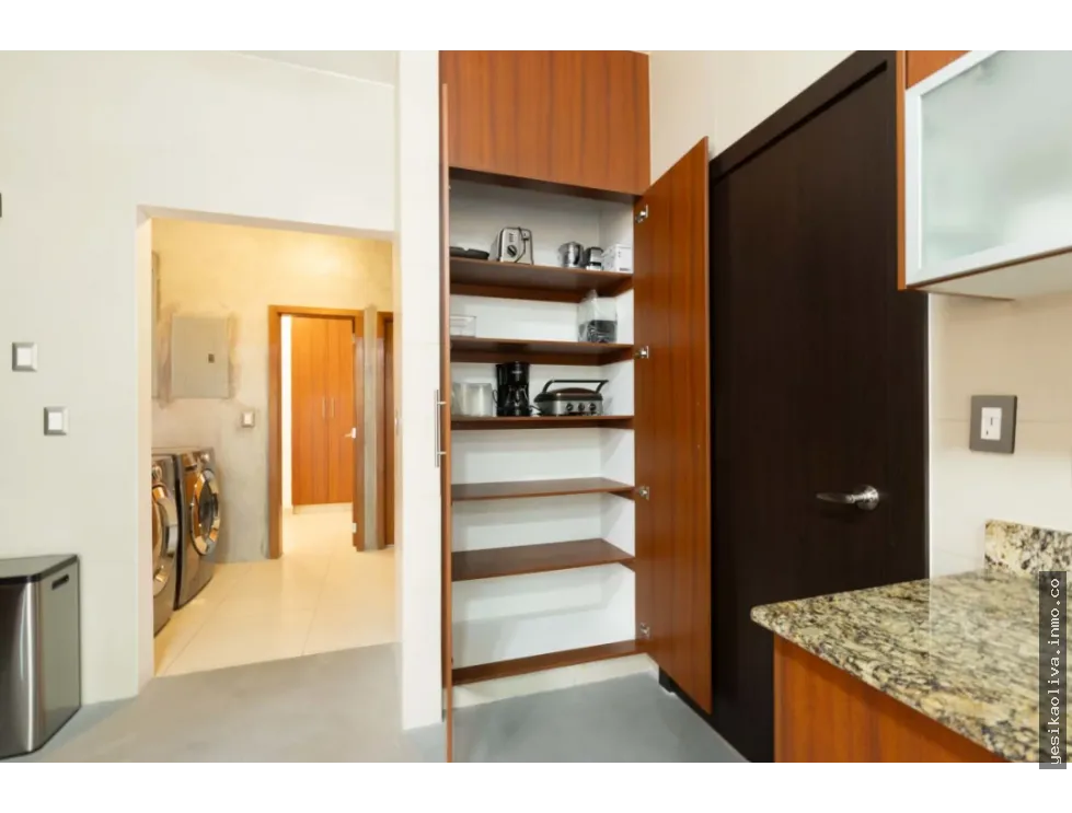 Venta de Residencia en Costa Sur