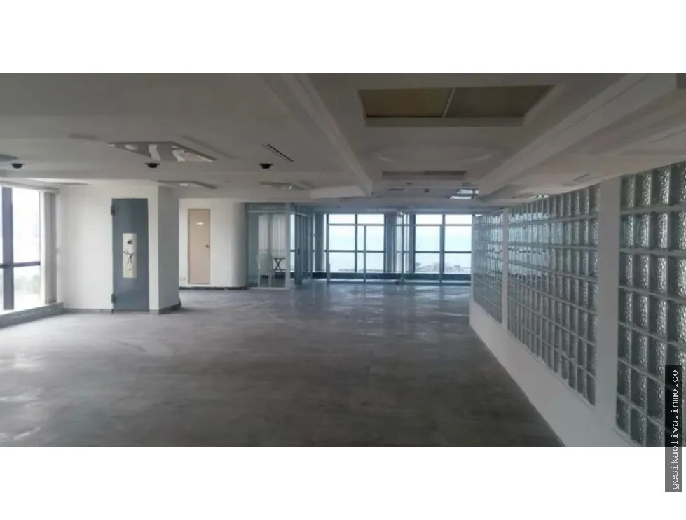 Office Rental on Balboa Avenue with Sea View