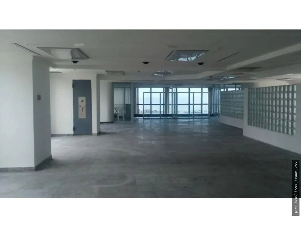 Office Rental on Balboa Avenue with Sea View