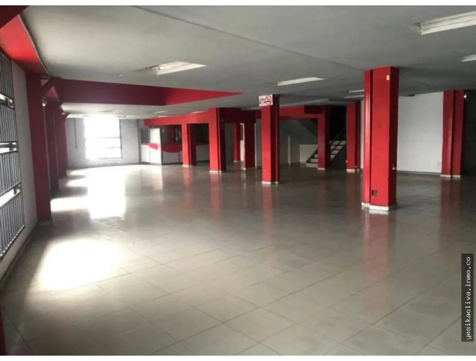 Commercial Building for Sale in Calidonia