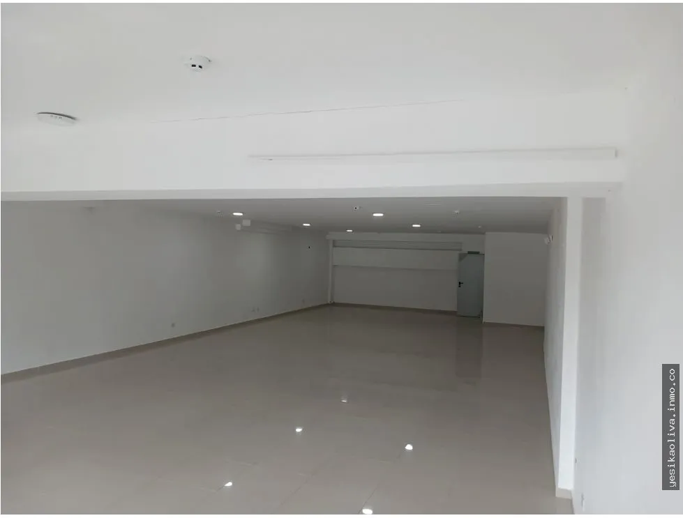 Alquiler de local comercial en Vía España - Planta Baja