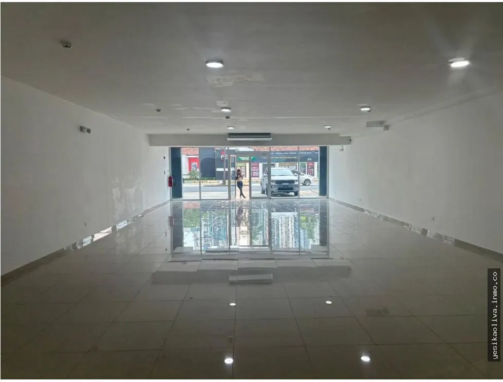 Alquiler de local comercial en Vía España - Planta Baja