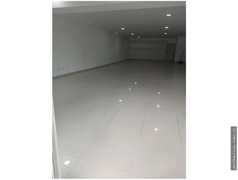 Alquiler de local comercial en Vía España - Planta Baja