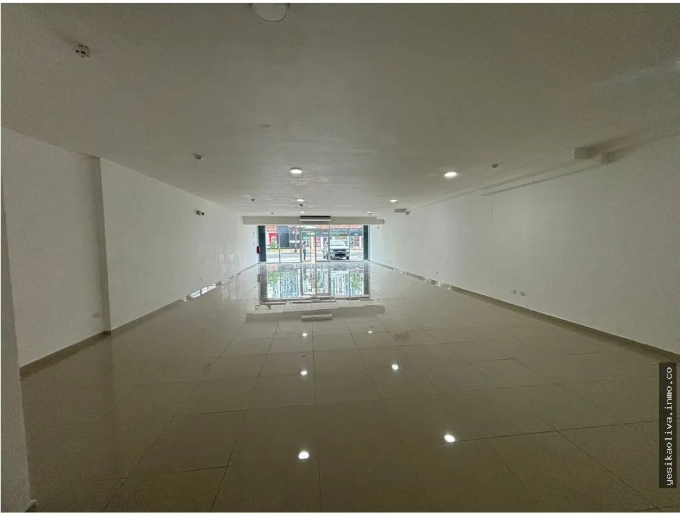 Alquiler de local comercial en Vía España - Planta Baja