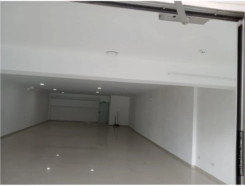 Alquiler de local comercial en Vía España - Planta Baja