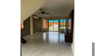 Venta de Casa en Parque Lefevre