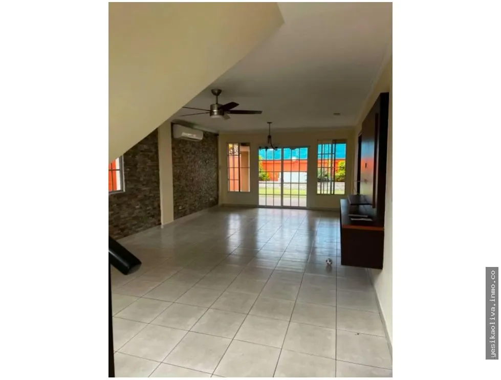 Venta de Casa en Parque Lefevre