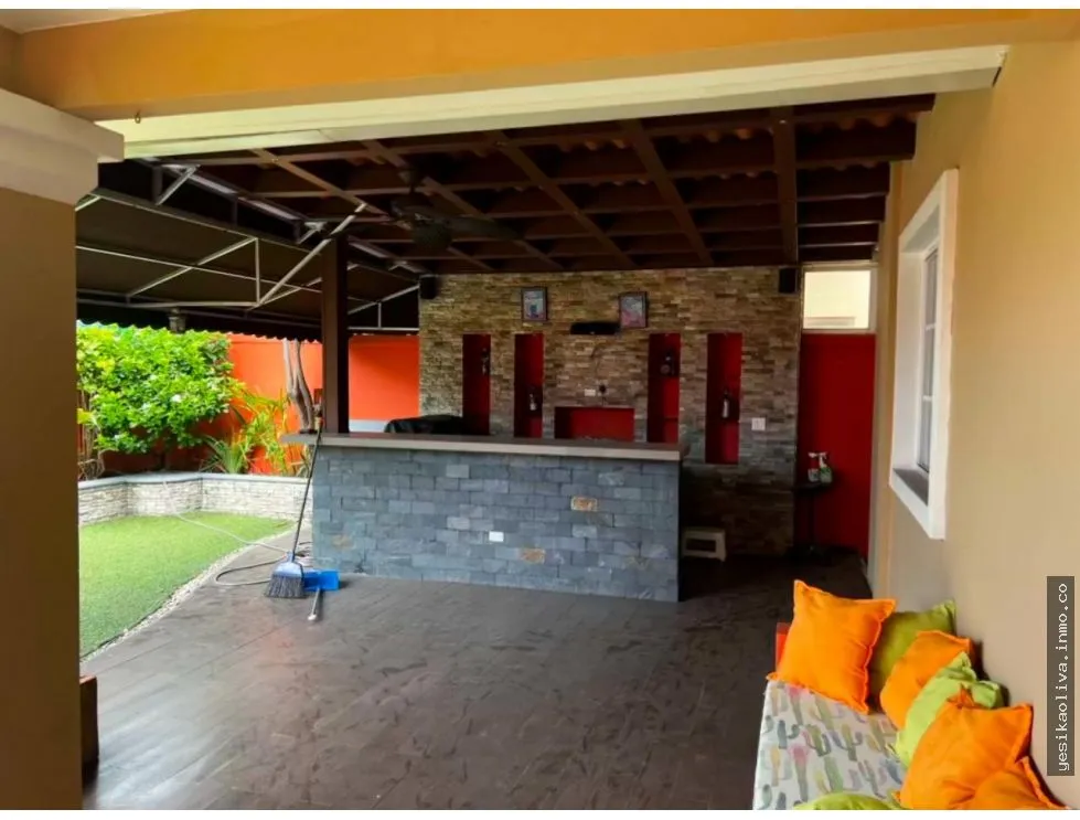 Venta de Casa en Parque Lefevre