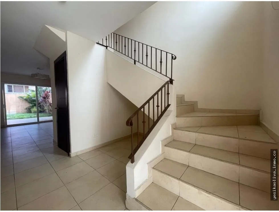 Venta de residencia en Brisas del Golf