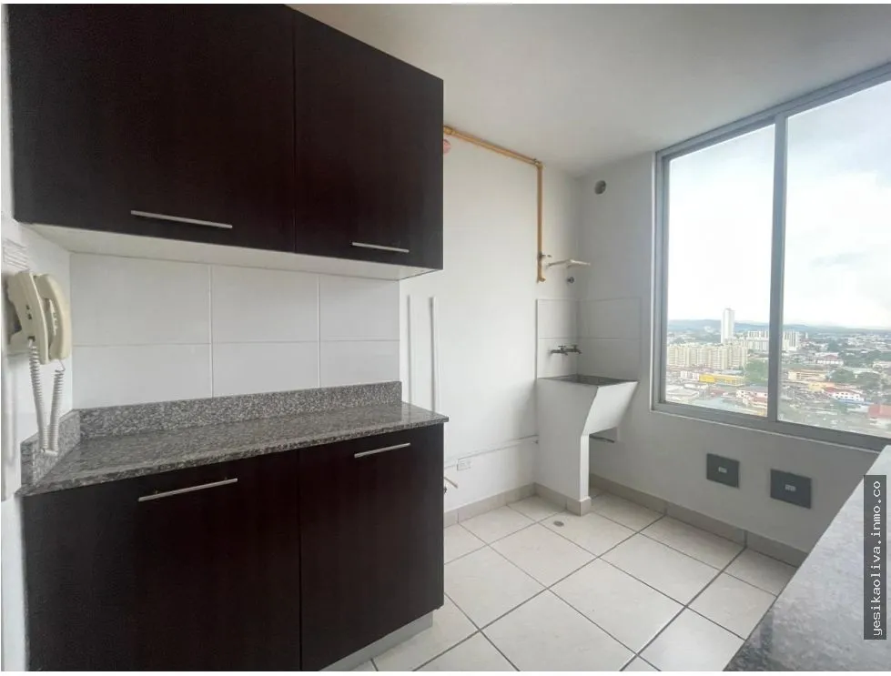 Venta de apartamento en Parque Lefevre