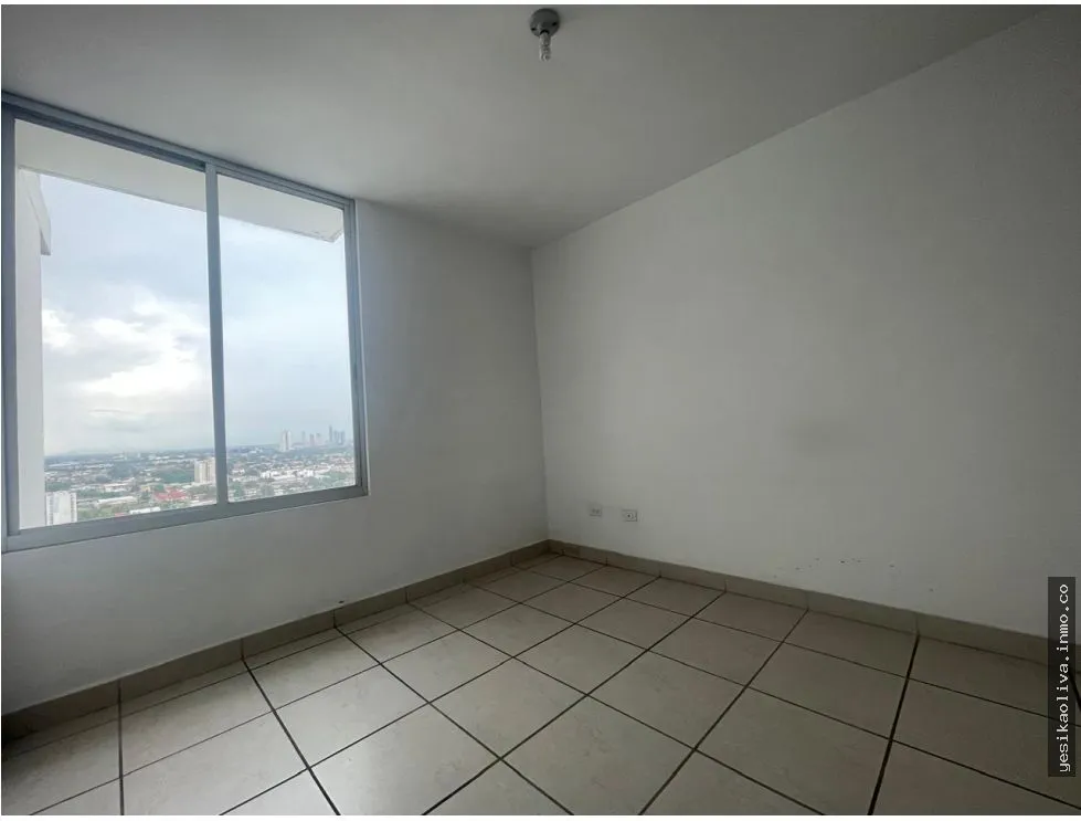 Venta de apartamento en Parque Lefevre