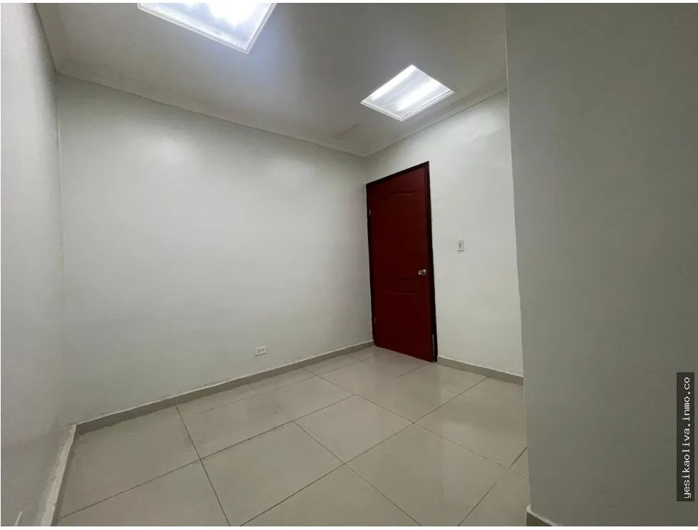 Office for Sale on Avenida Balboa