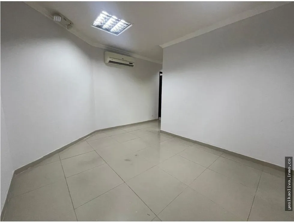 Office for Sale on Avenida Balboa