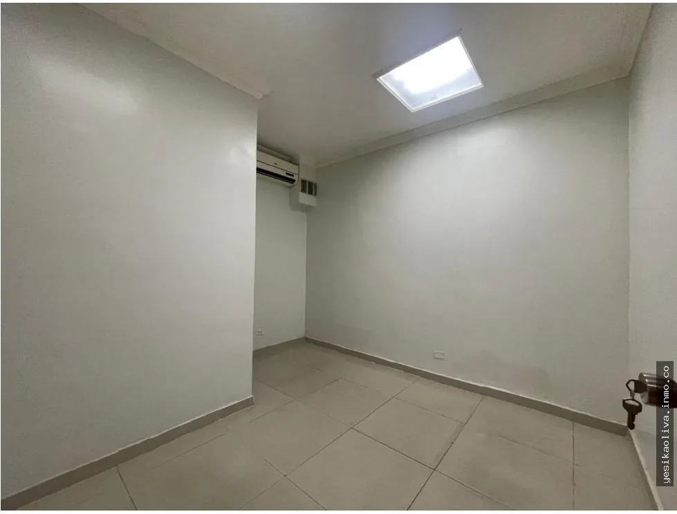 Office for Sale on Avenida Balboa