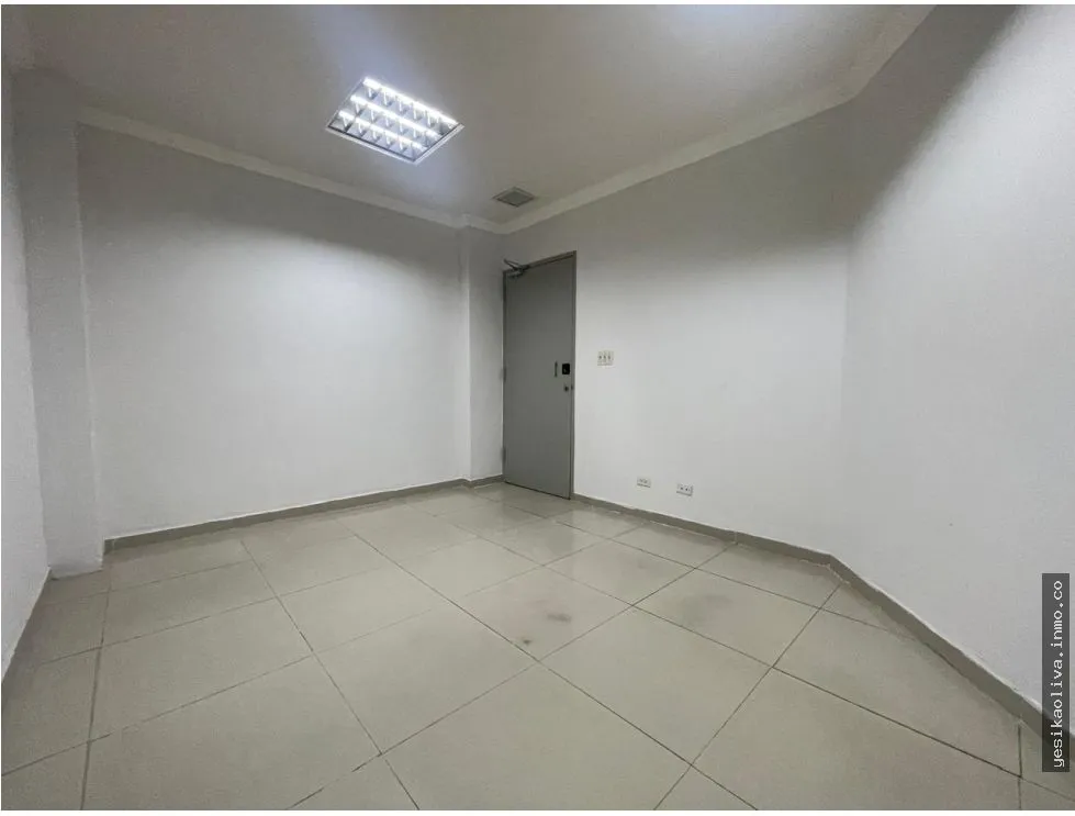 Office for Sale on Avenida Balboa