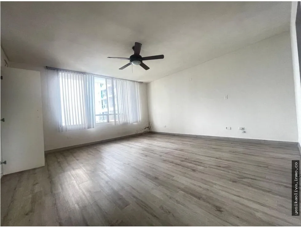 Venta de apartamento en Avenida Balboa