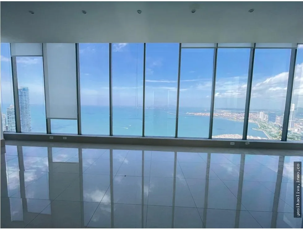 Office Rental on Avenida Balboa